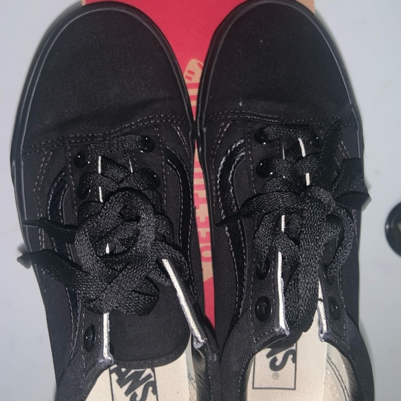 Old Skool Black Vans - Picture 3 of 4